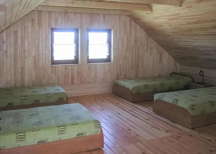 Neska Nyaraló Mścice